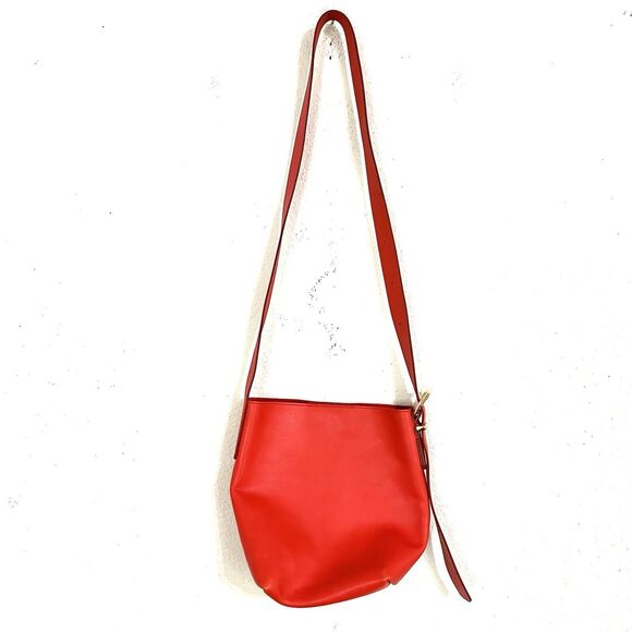 Madewell Women's The Essential Mini Bucket Tote in Leather Wild Poppy - Picture 1 of 6